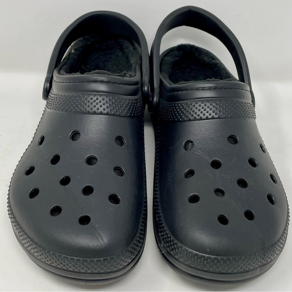 CROCS Black Fleece-Lined Clogs Women’s 12 men’s 10